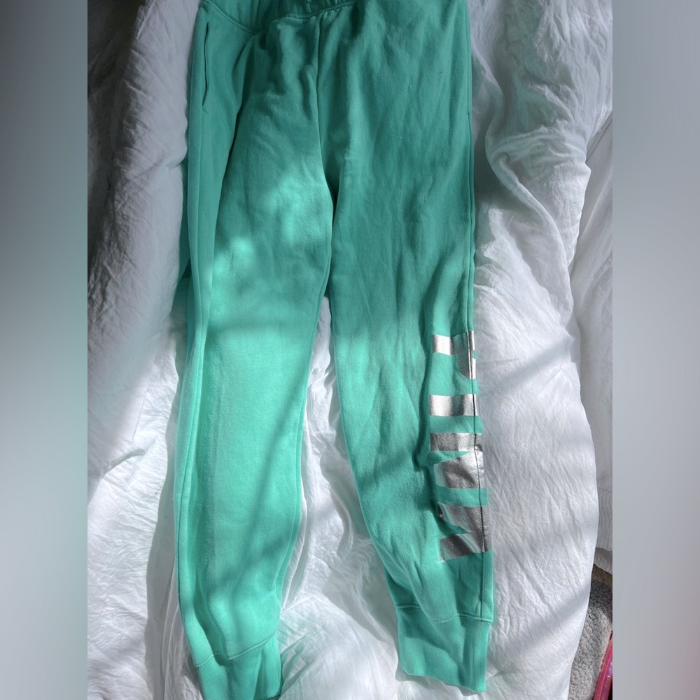 Aqua seafoam teal Victoria’s Secret PINK joggers with metallic logo MEDIUM MINT